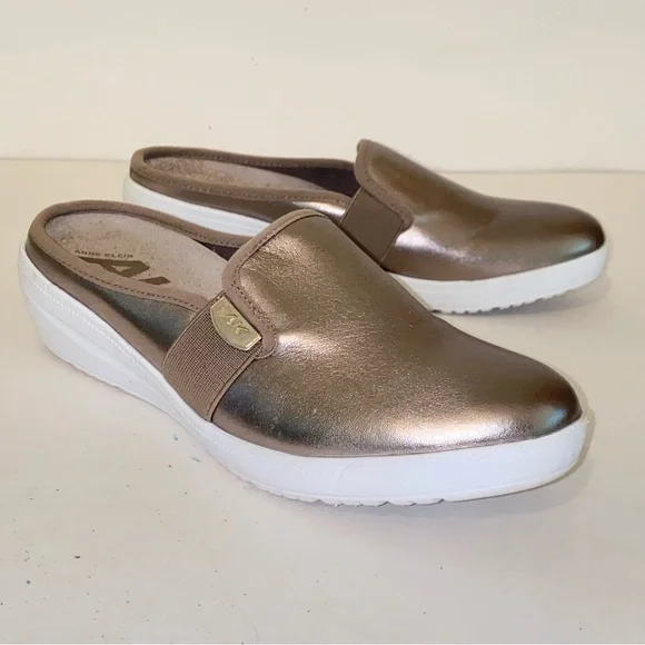Anne Klein AK Sport Bronze Metallic Slip On Wedge Slides Mules - Picture 2 of 16
